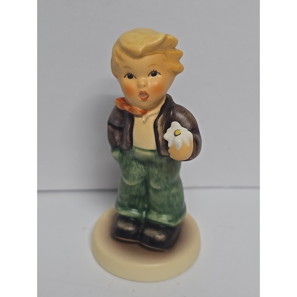 M.J. Hummel Goebel  #1525‎ Hum 2077/B 'A Flower For You' Figurine With Box